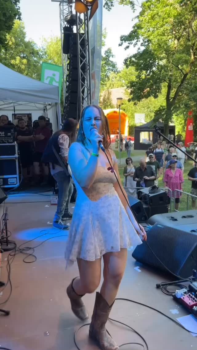 Instagram post from caravel.official. This post is in position 11.